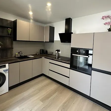 Apartamento Modernes Stadt-apartment In Mg