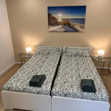 Modernes Stadt Fuer 4 Personen In Mg Apartment Monchengladbach
