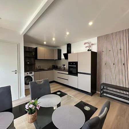Apartment Modernes Stadt Fuer 4 Personen In Mg Monchengladbach