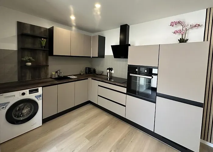 Lejlighed Modernes Stadt-apartment In Mg